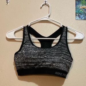NIKE PRO SPORTS BRA